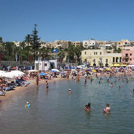 Apartman Chic Retreat In The Heart Of Tigne Sliema