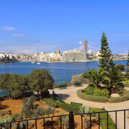 Chic Retreat In The Heart Of Tigne * Sliema