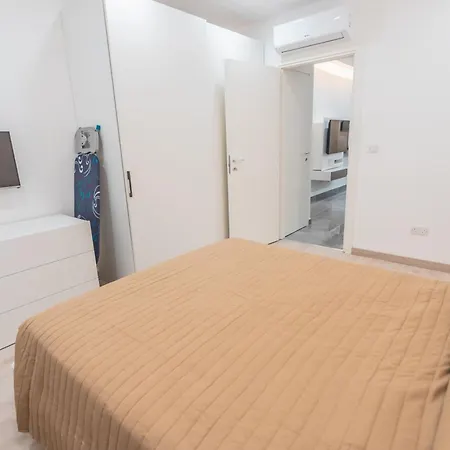 Chic Retreat In The Heart Of Tigne דירה
