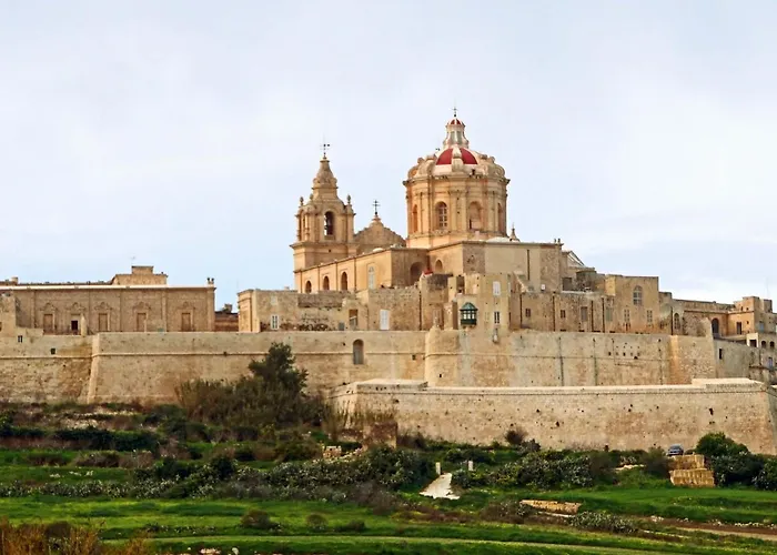 Chic Retreat In The Heart Of Tigne 슬리에마