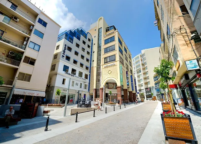 Apartament Chic Retreat In The Heart Of Tigne Sliema