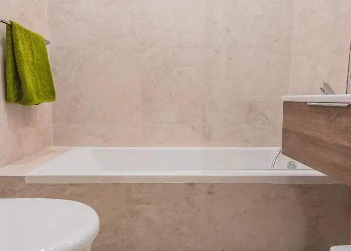 Chic Retreat In The Heart Of Tigne * Sliema