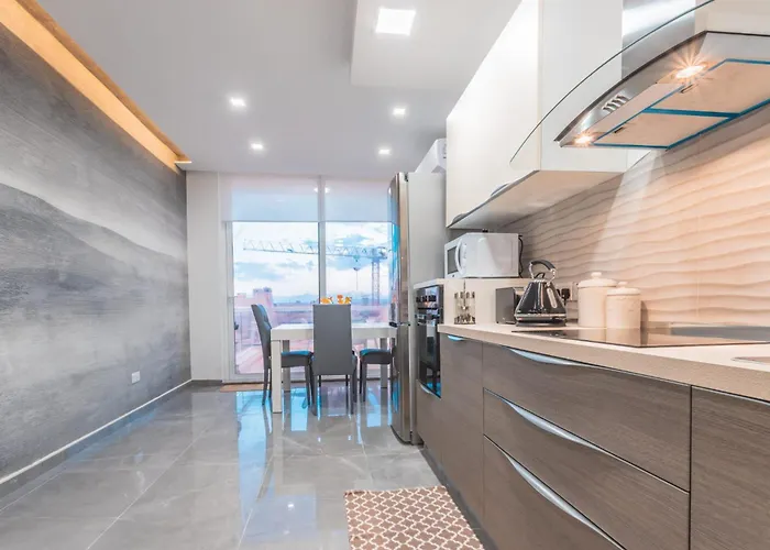 Chic Retreat In The Heart Of Tigne * Sliema